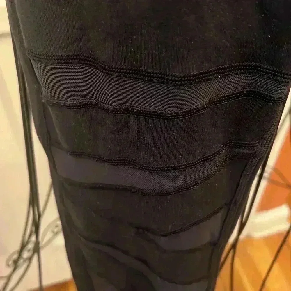 Lululemon Black Leggings with Mesh-Sz 4
